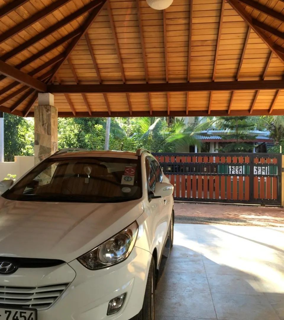 B&B Grand Haven Luxury Villa 캔디